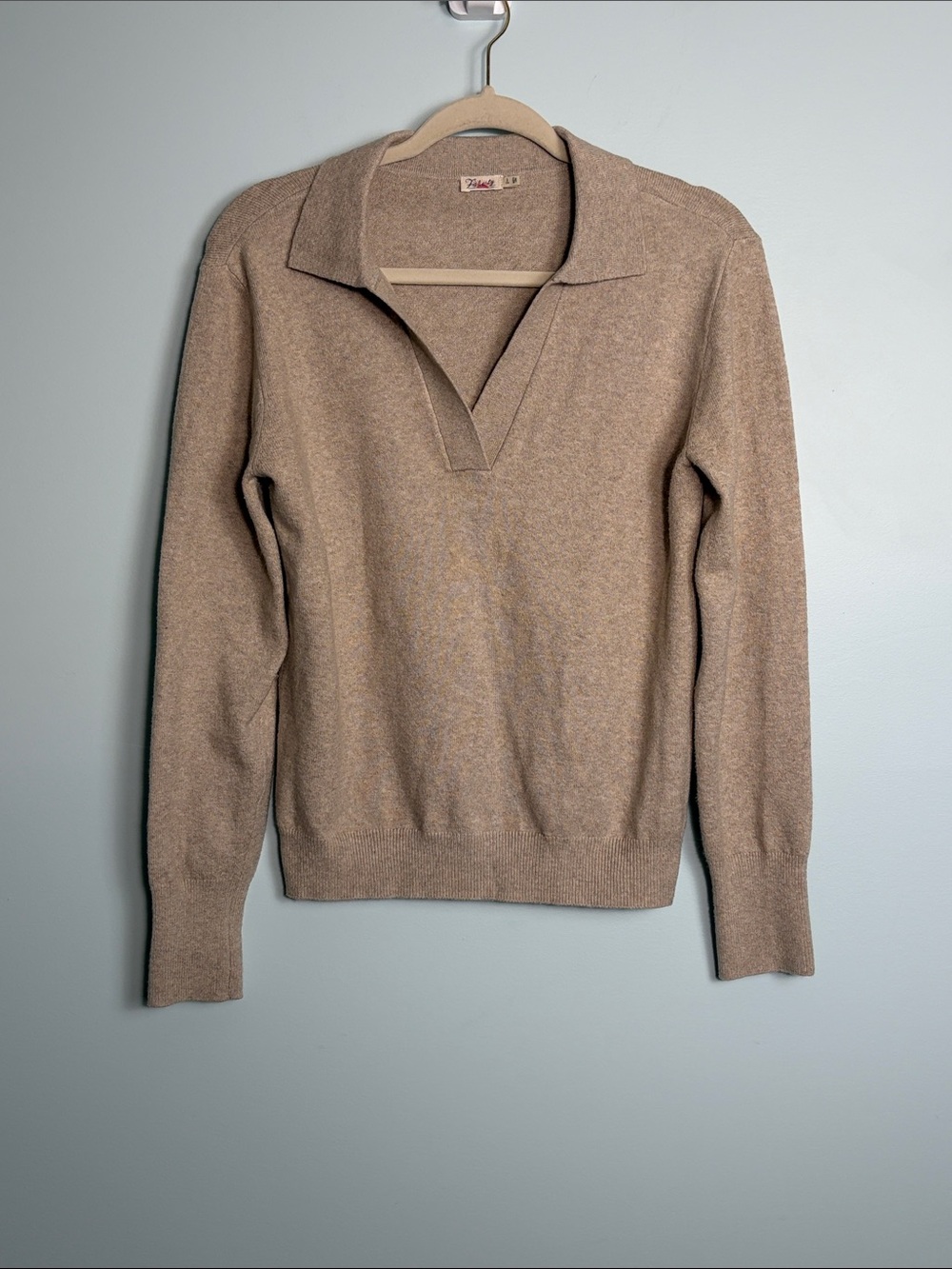 Faherty Jackson V-Neck Polo Sweater Women’s Small Beige Sweater Organic Cotton